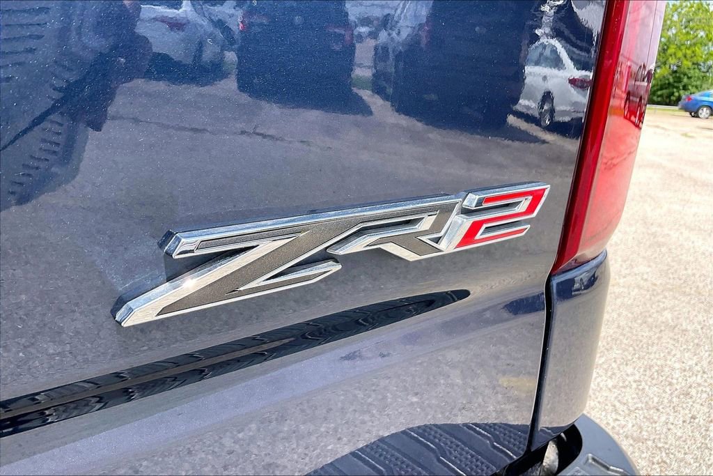 Used 2022 Chevrolet Silverado 1500 ZR2 w/ Technology Package AWD/4WD image 18