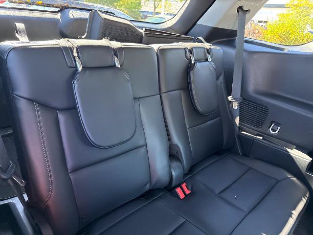 Certified 2024 Ford Explorer XLT w/ Equipment Group 202A AWD/4WD image 11