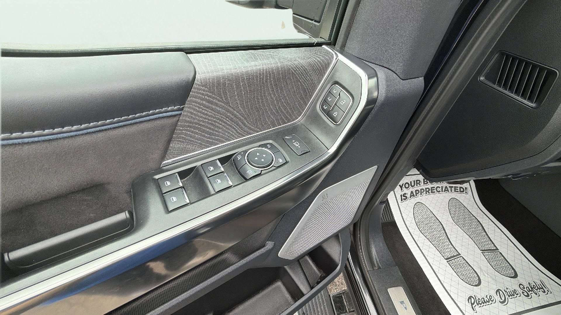 Certified 2025 Ford F250 Platinum image 23