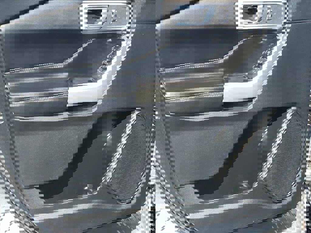 Certified 2022 Ford Explorer XLT w/ Equipment Group 202A image 22