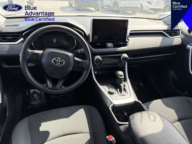 Used 2024 Toyota RAV4 LE AWD/4WD image 19