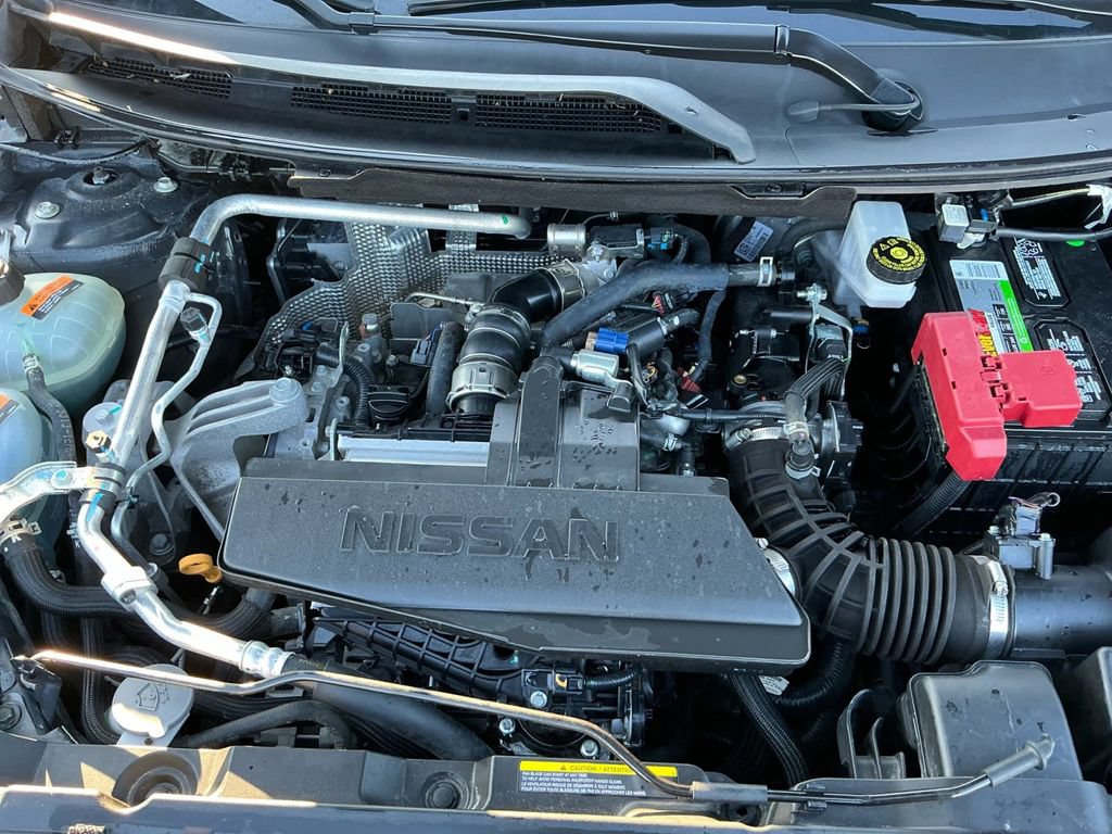 Used 2024 Nissan Rogue S FWD image 25