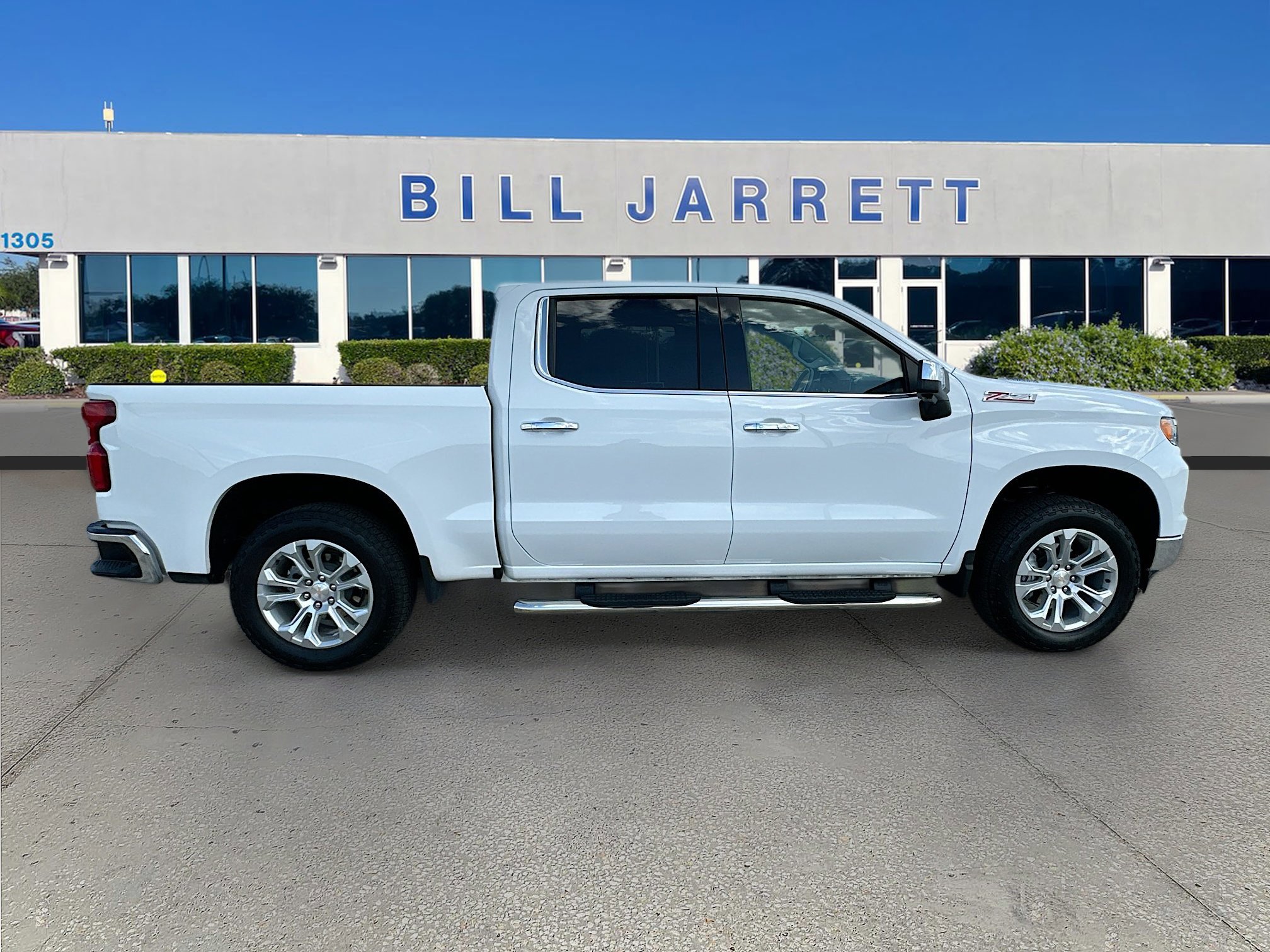 Used 2025 Chevrolet Silverado 1500 LTZ image 6