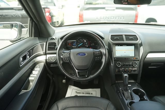 Certified 2017 Ford Explorer XLT w/ Equipment Group 202A FWD image 23