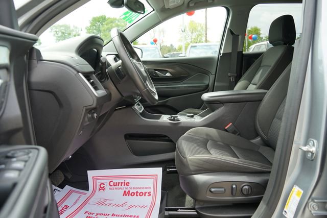 Used 2024 GMC Terrain SLE w/ Driver Convenience Package FWD image 11