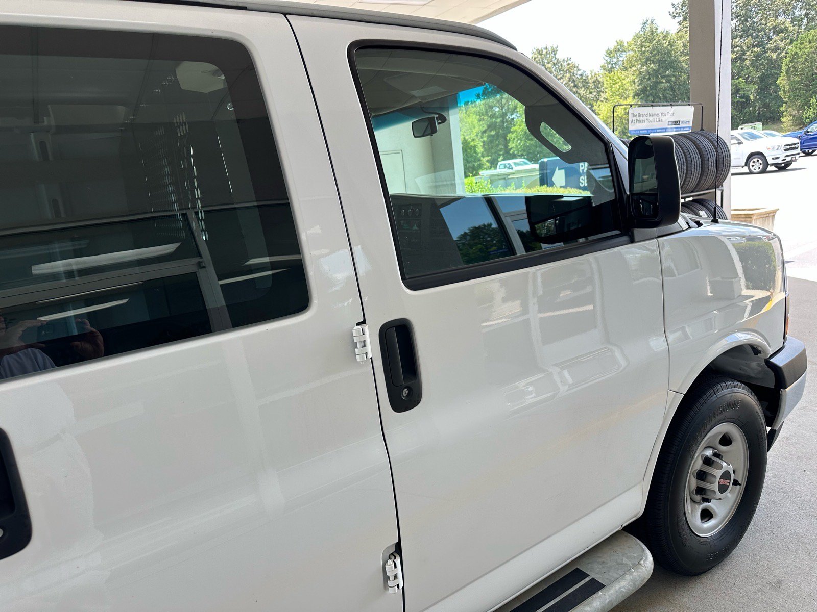 Used 2025 GMC Savana 2500 w/ Driver Convenience Package RWD image 10