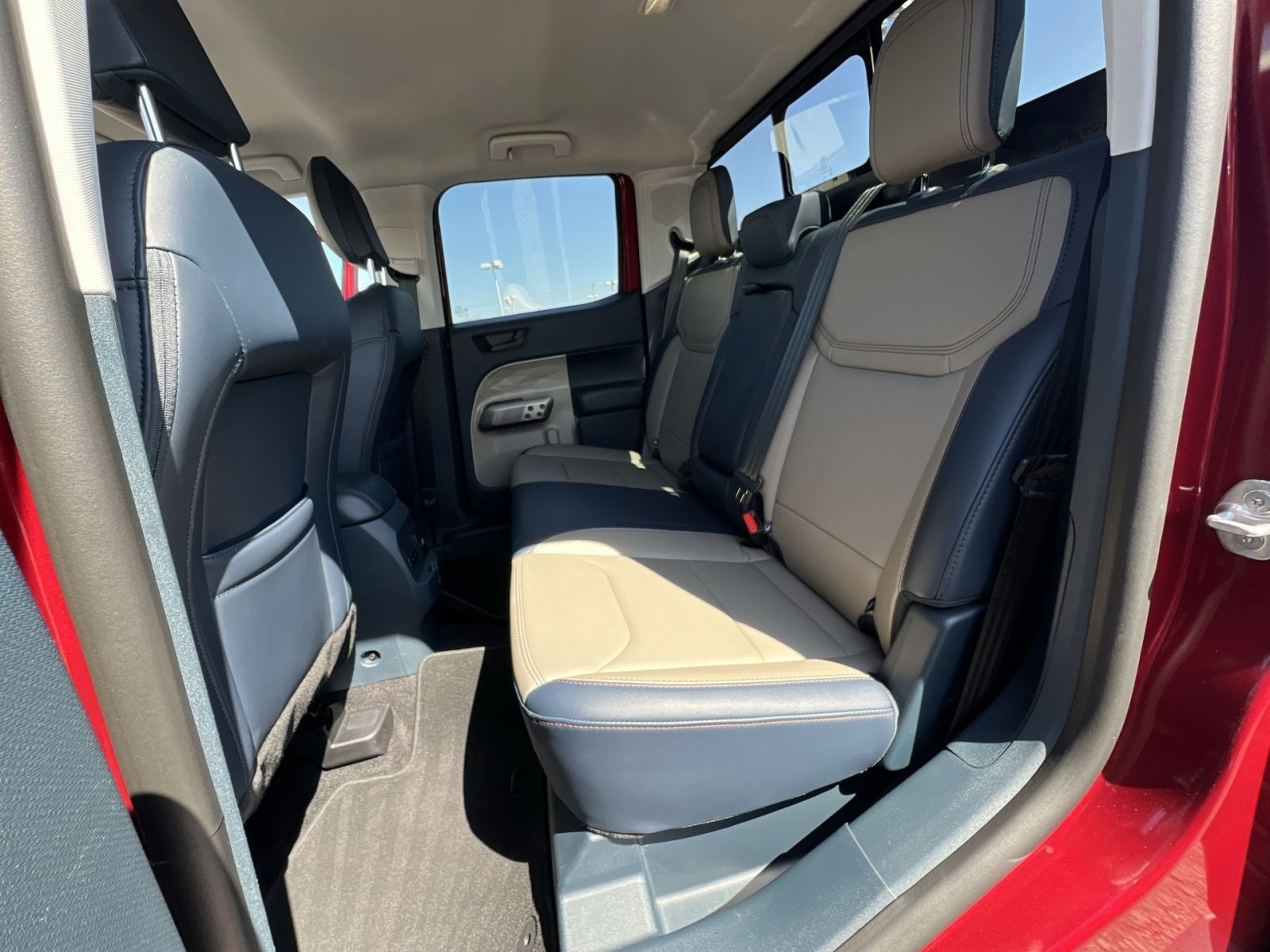 Certified 2025 Ford Maverick Lariat w/ 4K Tow Package image 24