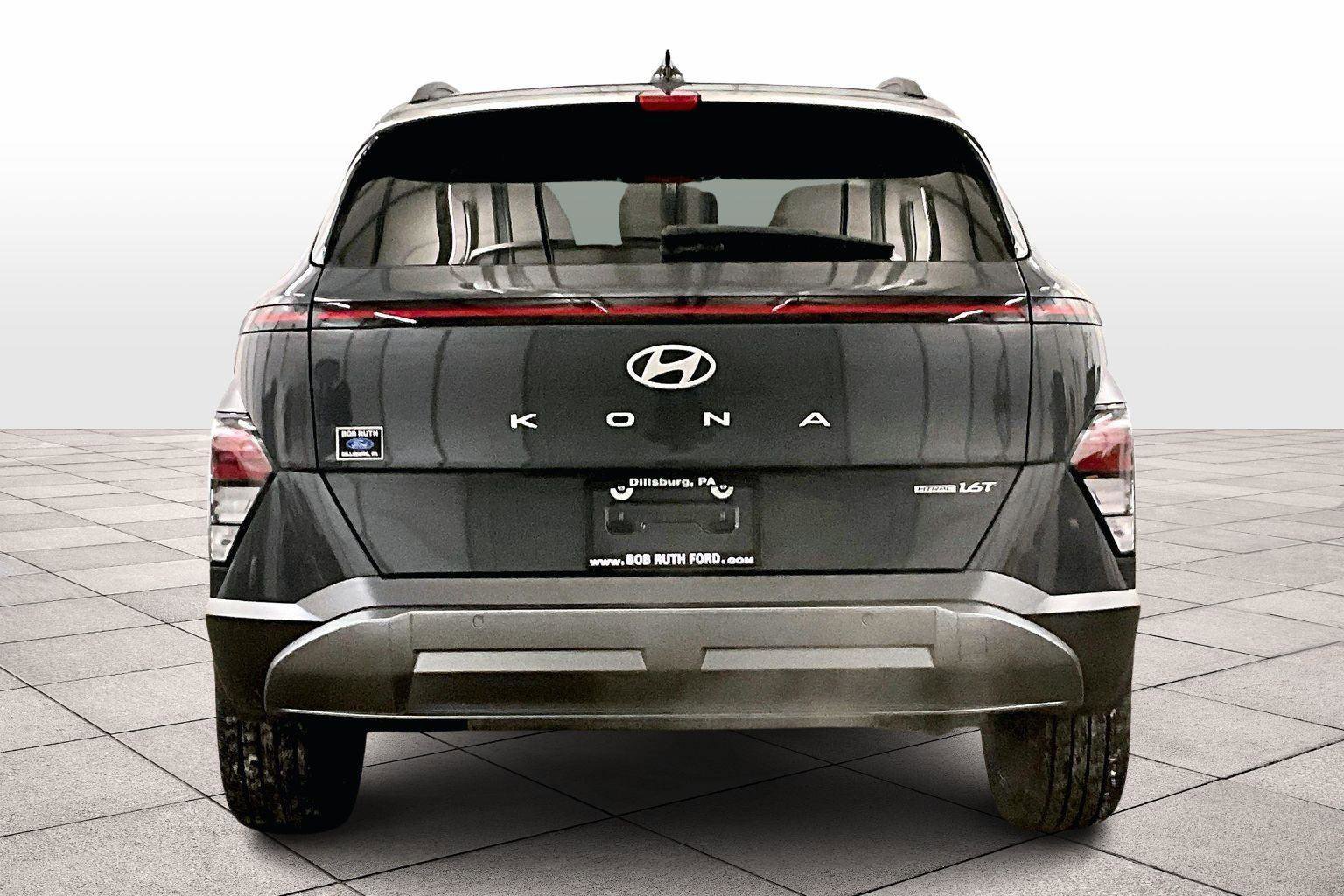 Used 2024 Hyundai Kona Limited image 2
