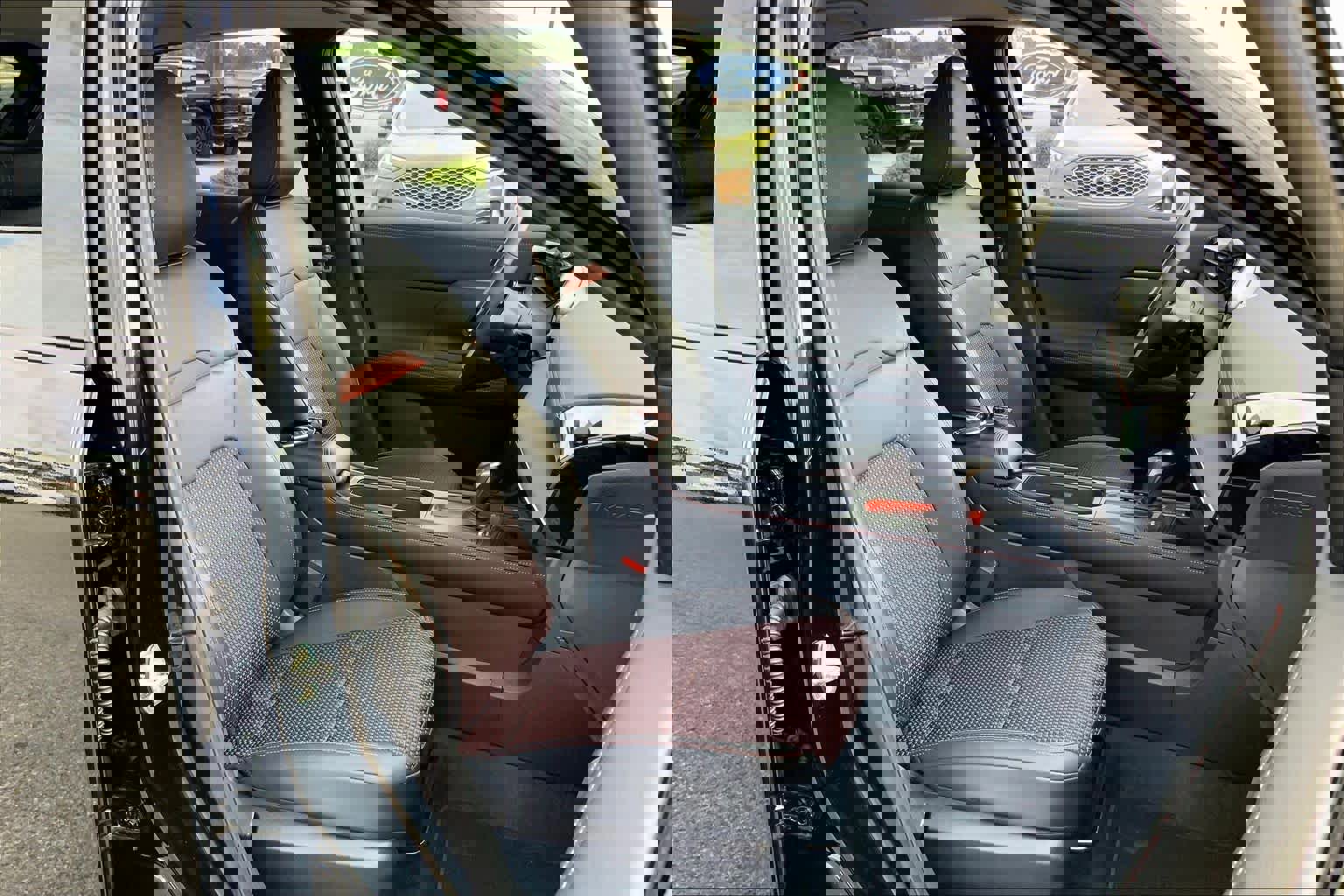 Used 2026 Nissan Kicks SR image 11