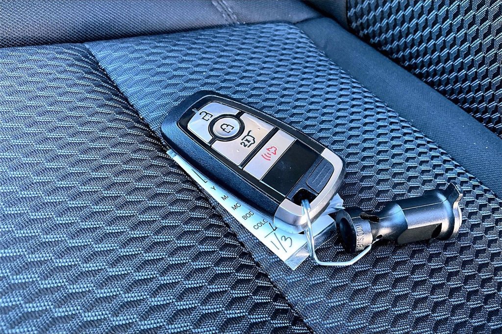 Certified 2022 Ford Explorer XLT image 11