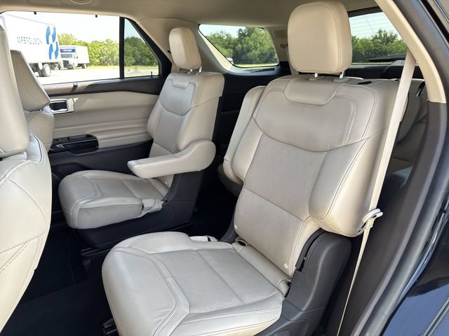 Certified 2022 Ford Explorer Platinum w/ Equipment Group 601A AWD/4WD image 22