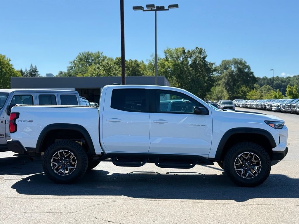 Used 2023 Chevrolet Colorado ZR2 w/ ZR2 Convenience Package III AWD/4WD image 30