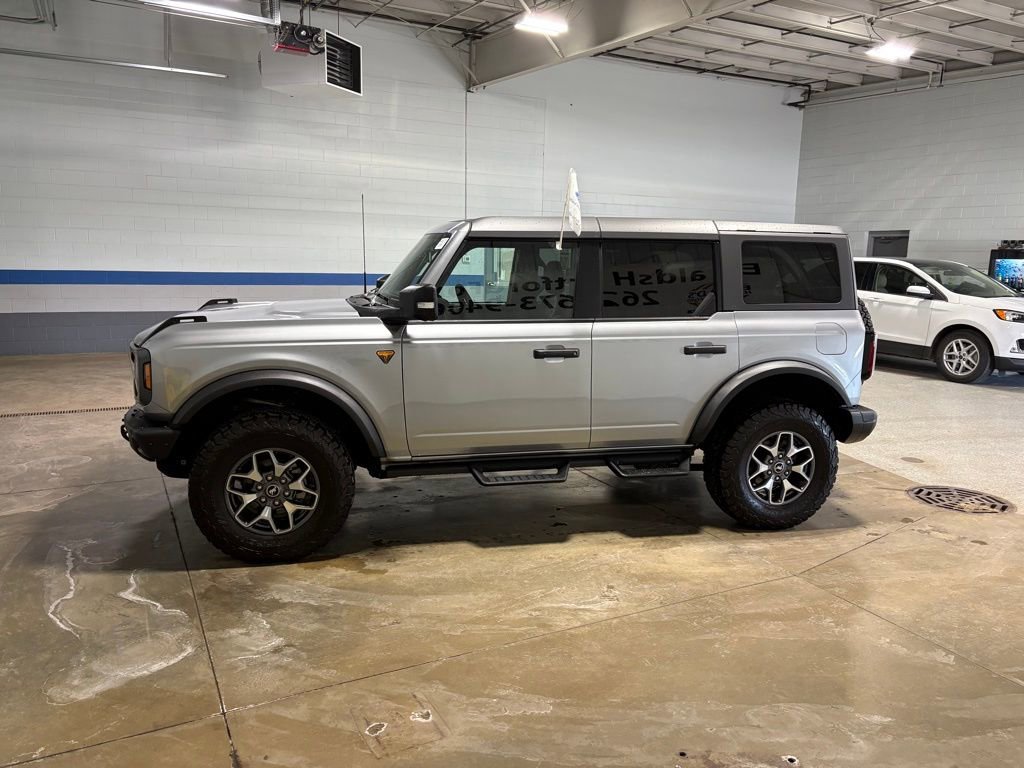 Certified 2024 Ford Bronco Badlands AWD/4WD image 3