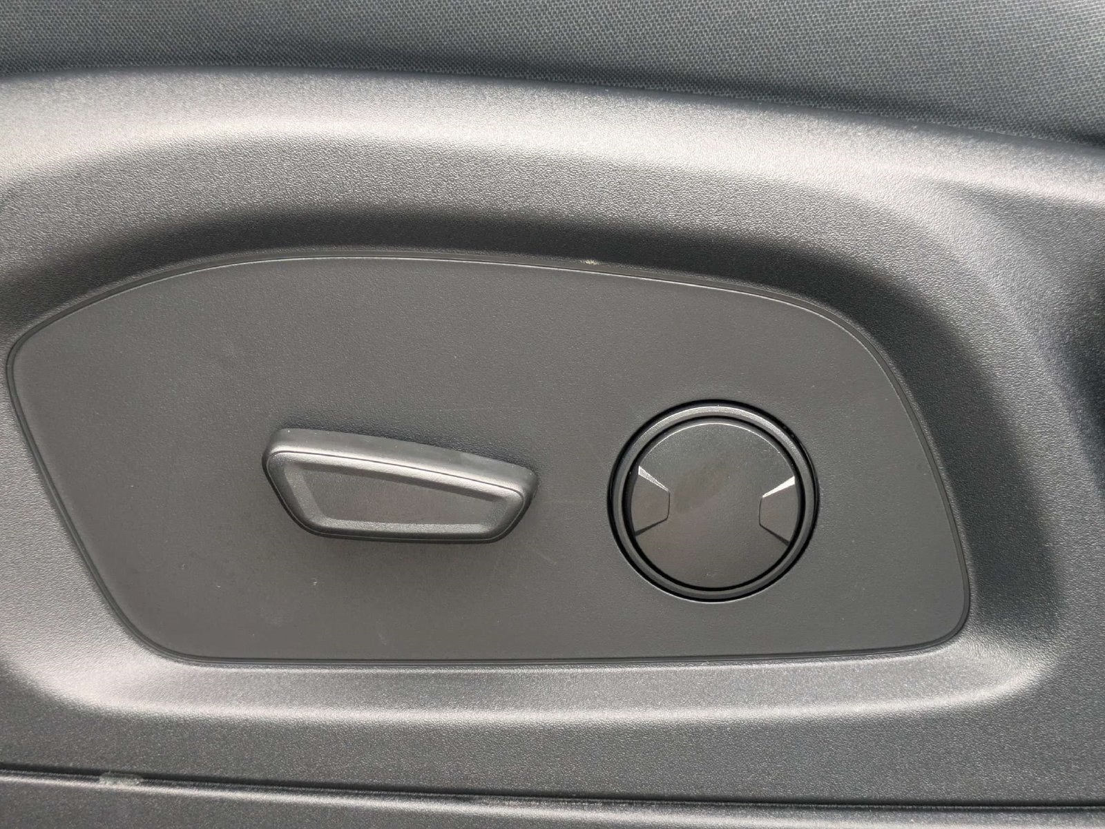 Certified 2026 Ford Explorer Active RWD image 21