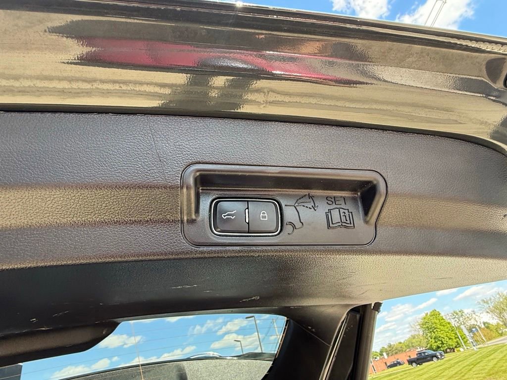 Certified 2022 Ford Explorer ST-Line AWD/4WD image 16