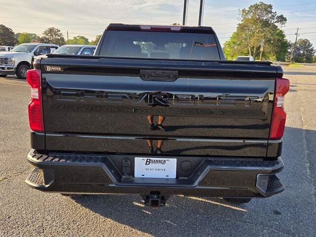 Used 2023 Chevrolet Silverado 1500 Custom Trail Boss AWD/4WD image 10