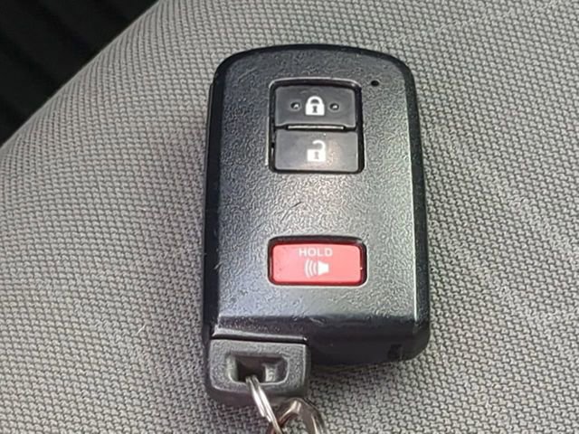 Used 2021 Toyota Tacoma TRD Off-Road image 28