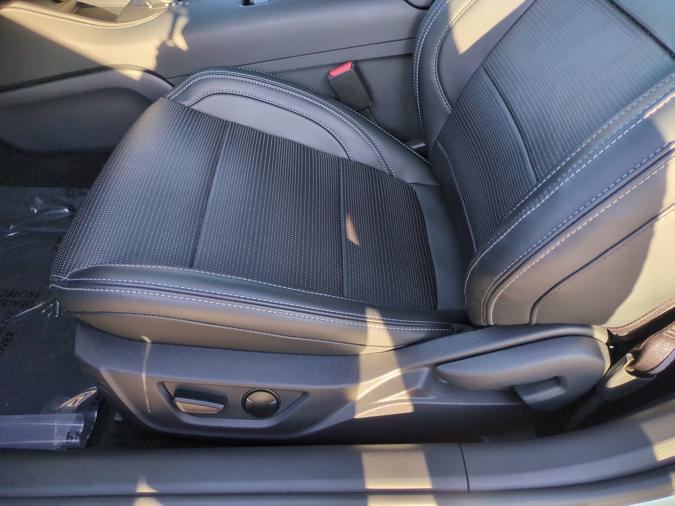 Certified 2025 Ford Mustang Premium RWD image 17