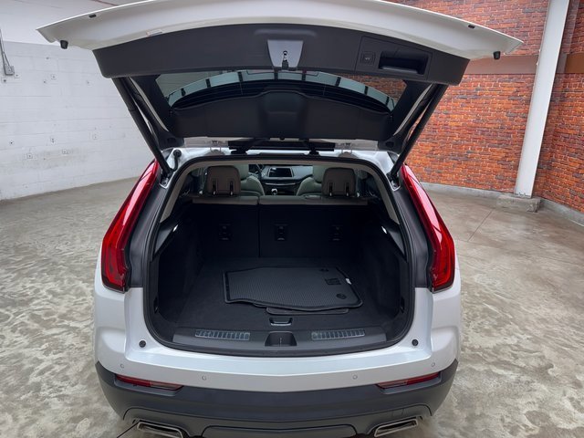 Used 2023 Cadillac XT4 Luxury w/ Cold Weather Package image 24