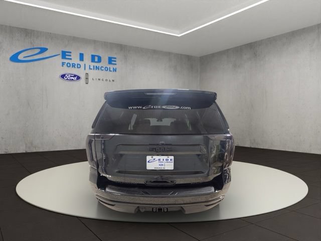Used 2023 GMC Yukon SLT AWD/4WD image 9