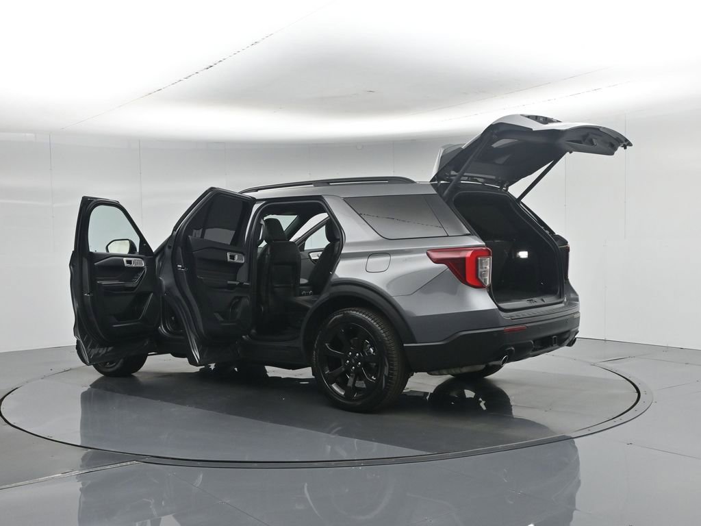 Certified 2023 Ford Explorer ST-Line w/ Class IV Trailer Tow Package RWD image 40