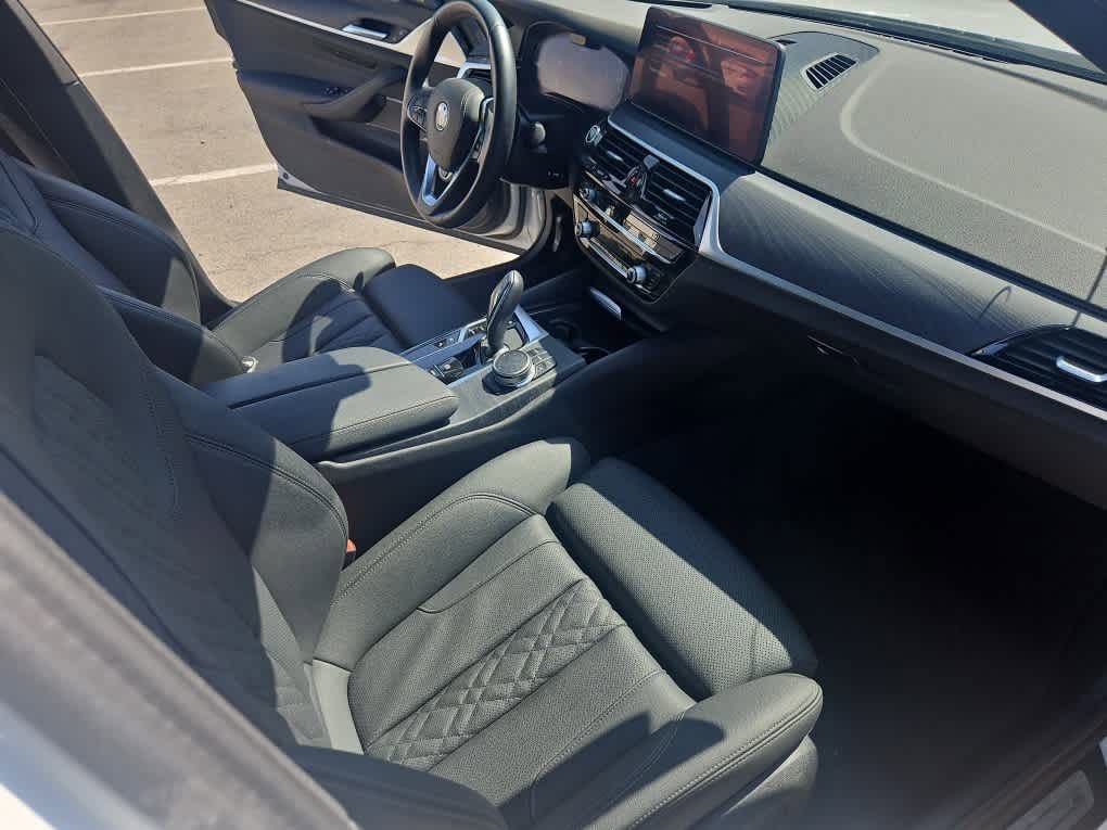 Used 2023 BMW 530e xDrive w/ Premium Package AWD/4WD image 13