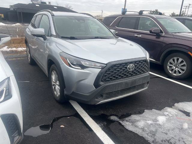 Used 2023 Toyota Corolla Cross LE image 2