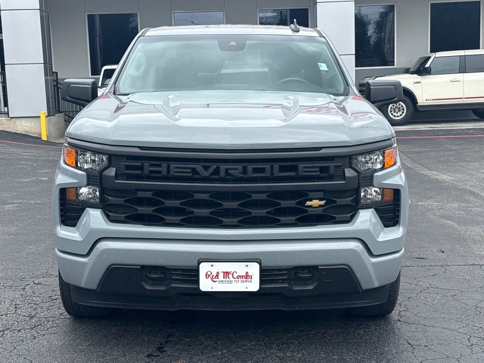 Used 2025 Chevrolet Silverado 1500 Custom RWD image 2