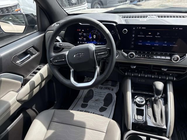 Used 2026 Chevrolet Colorado ZR2 w/ Technology Package AWD/4WD image 13