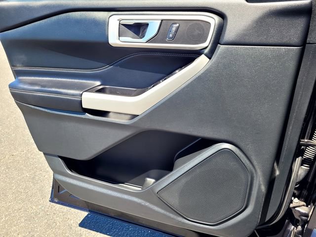 Certified 2021 Ford Explorer XLT w/ Equipment Group 202A AWD/4WD image 16