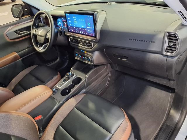 Certified 2025 Ford Bronco Sport Outer Banks w/ Outer Banks Tech Package+ AWD/4WD image 29