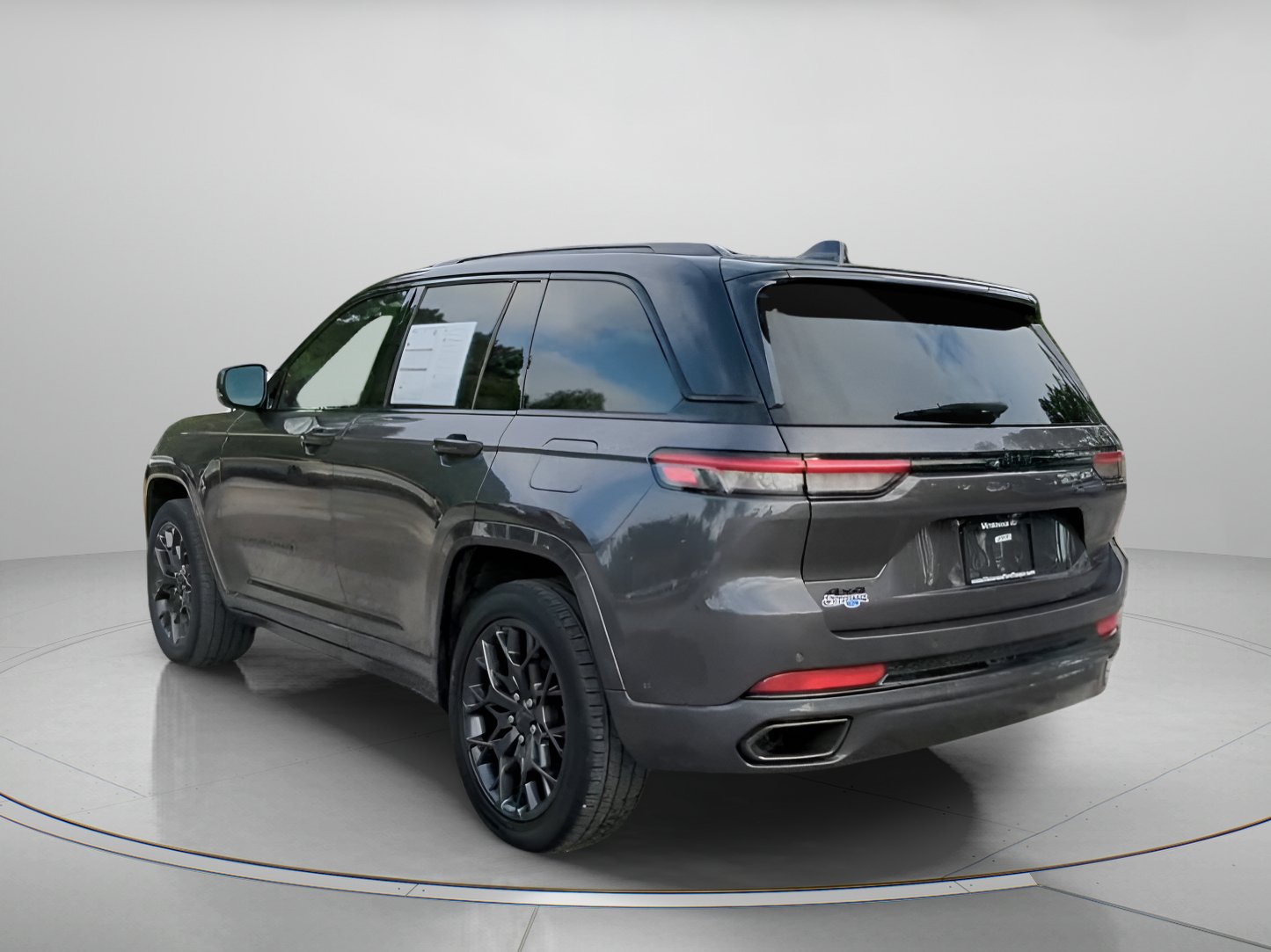 Used 2025 Jeep Grand Cherokee Summit w/ Obsidian Package AWD/4WD image 21
