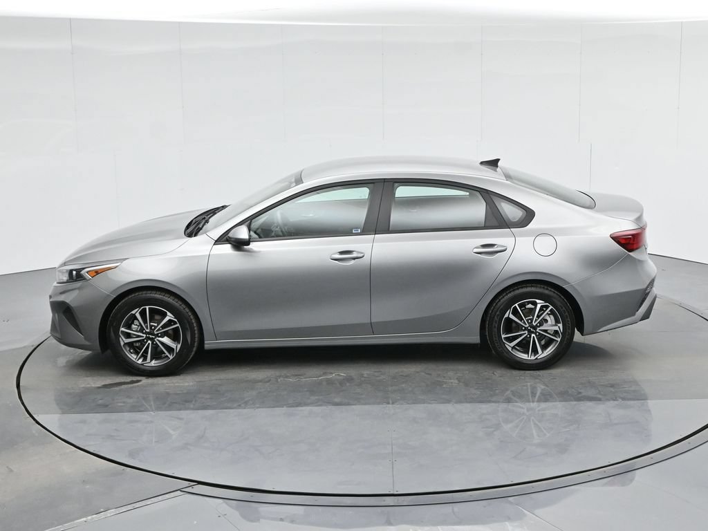 Used 2022 Kia Forte LXS FWD image 38