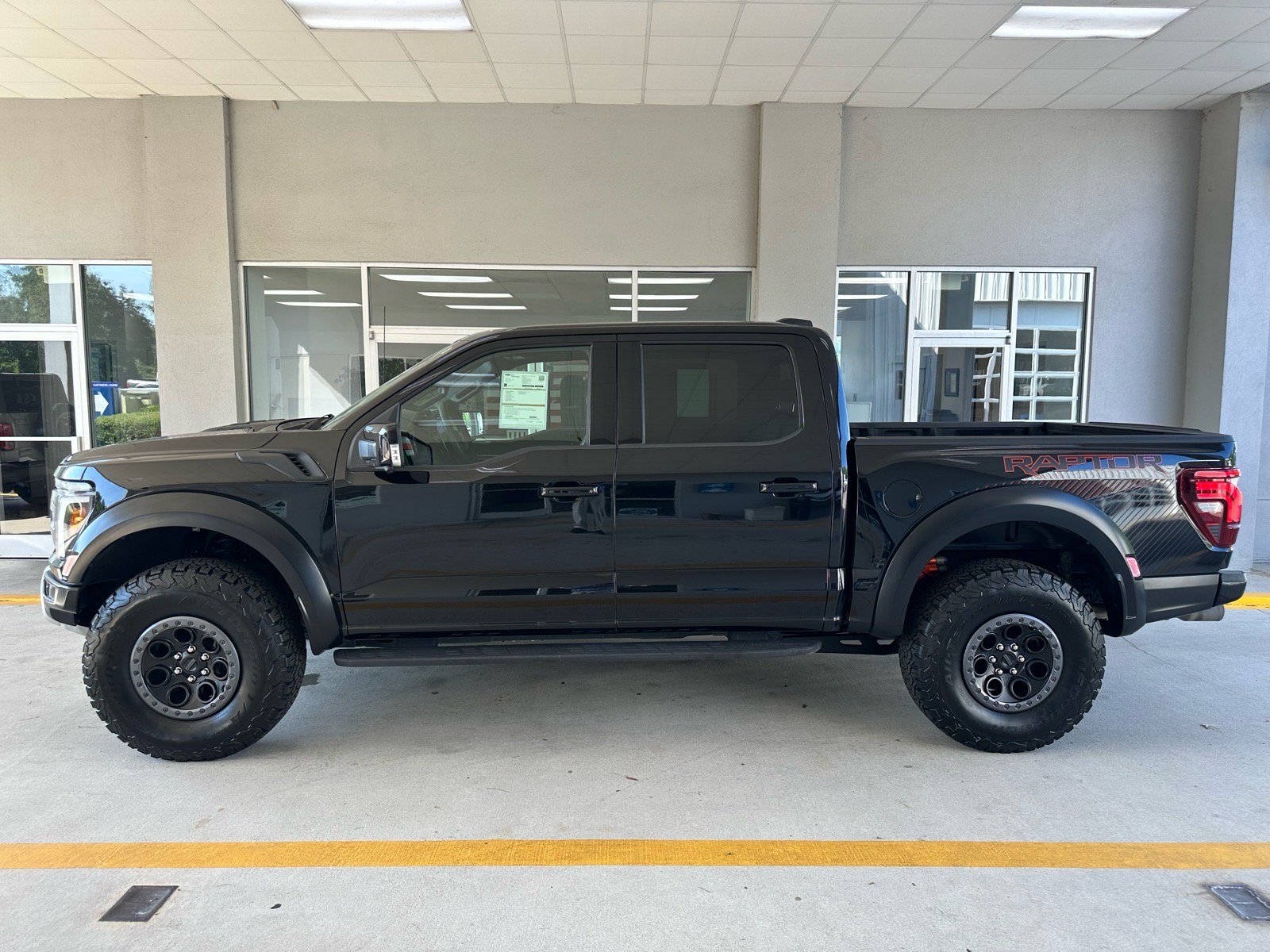 Certified 2025 Ford F150 Raptor AWD/4WD image 4