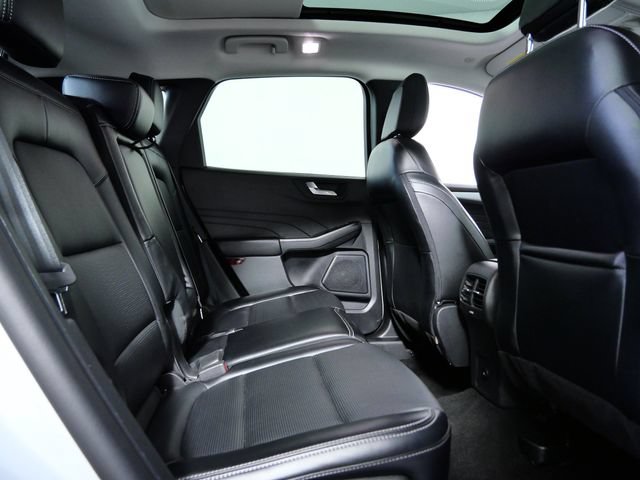 Certified 2025 Ford Escape Platinum AWD/4WD image 13