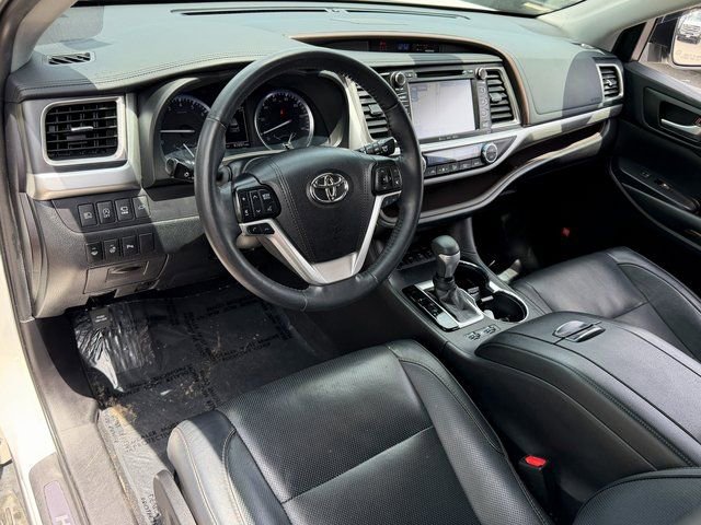 Used 2019 Toyota Highlander Limited Platinum AWD/4WD image 26