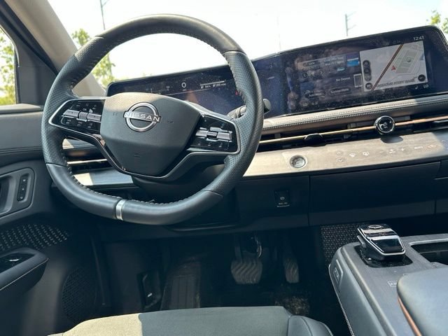 Used 2023 Nissan Ariya AWD image 10