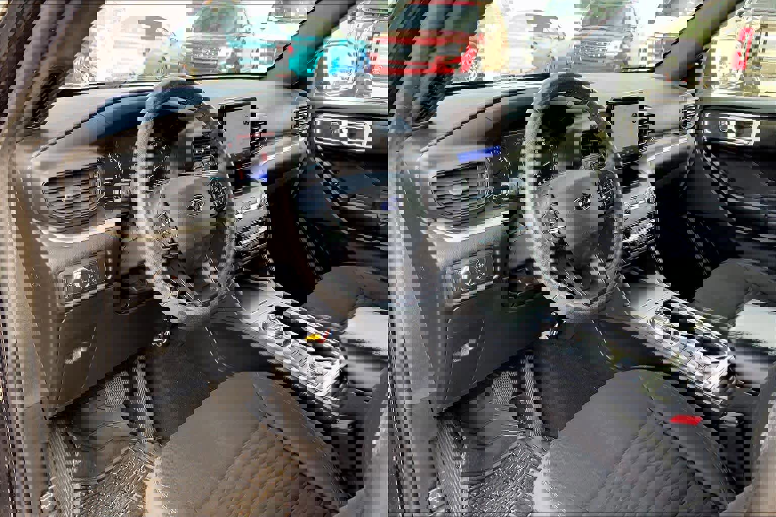 Certified 2020 Ford Explorer XLT w/ Comfort Package image 17