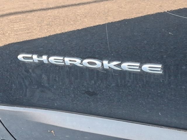 Used 2019 Jeep Cherokee Latitude Plus w/ Cold Weather Group image 32