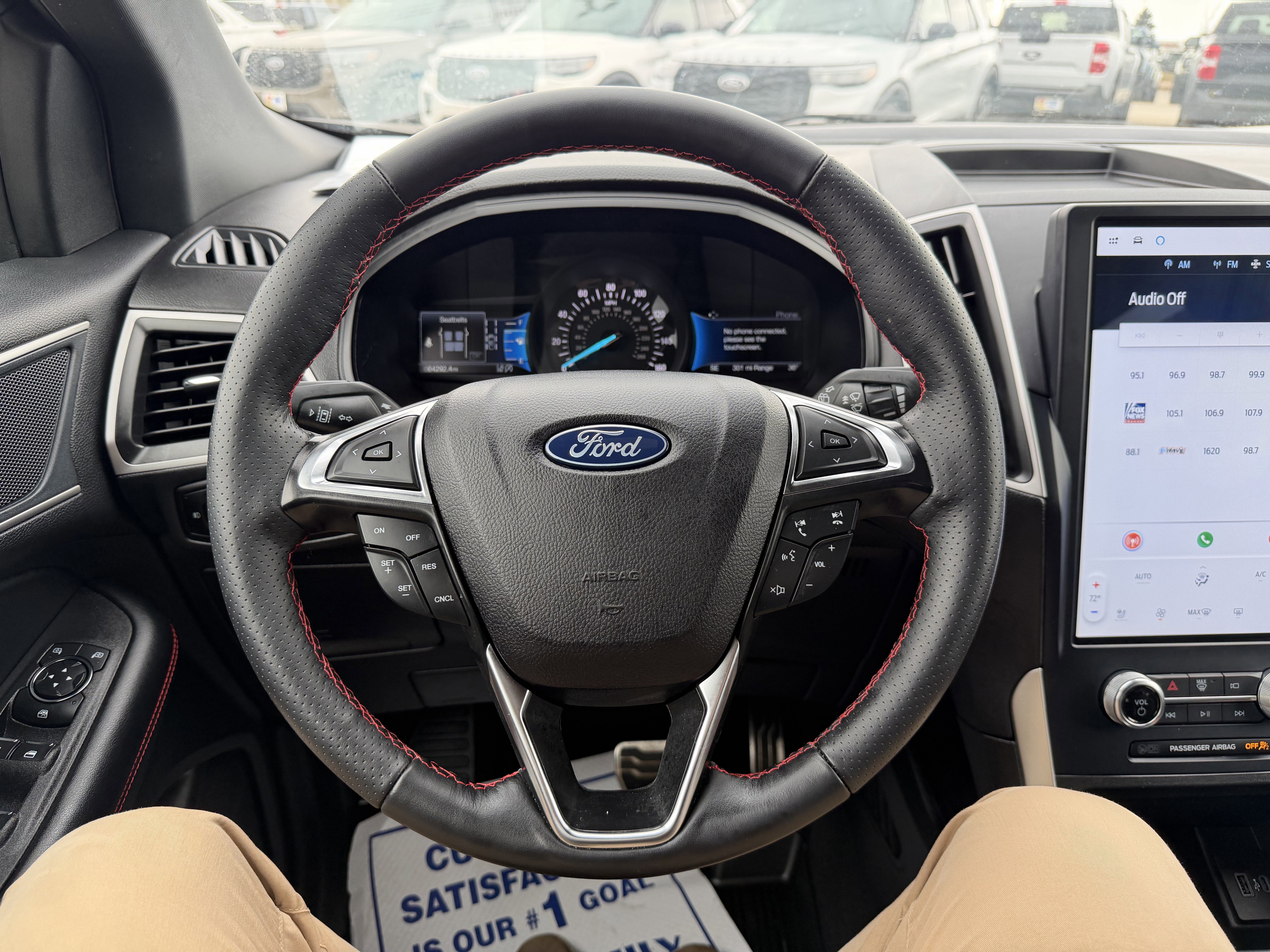 Certified 2024 Ford Edge ST-Line image 9
