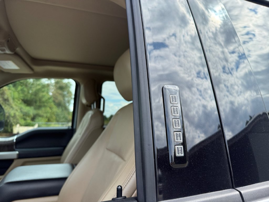 Certified 2018 Ford F250 Lariat w/ Lariat Ultimate Package AWD/4WD image 23