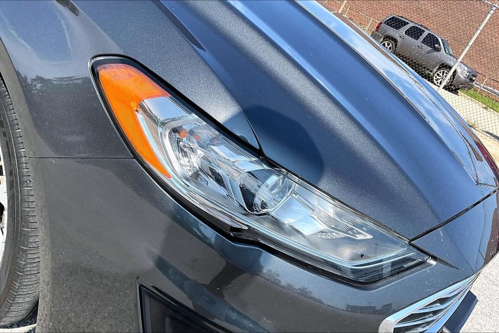 Certified 2020 Ford Fusion SE FWD image 27