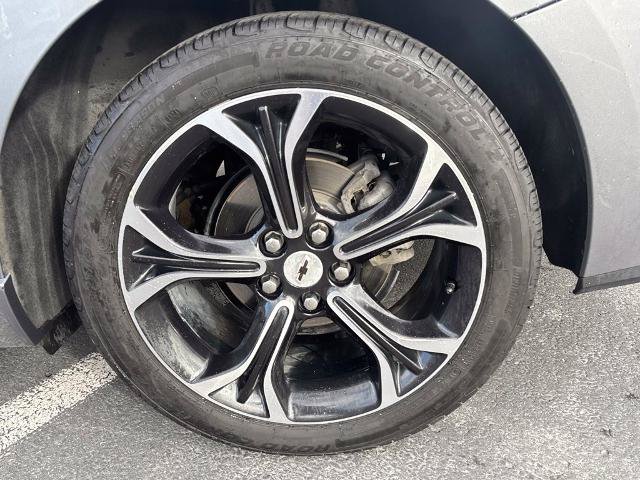 Used 2019 Chevrolet Cruze LT w/ Convenience Package FWD image 11
