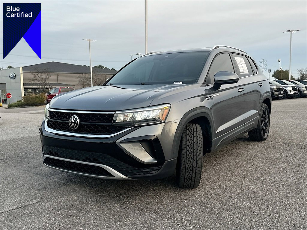 Used 2022 Volkswagen Taos SE w/ Panoramic Sunroof Package