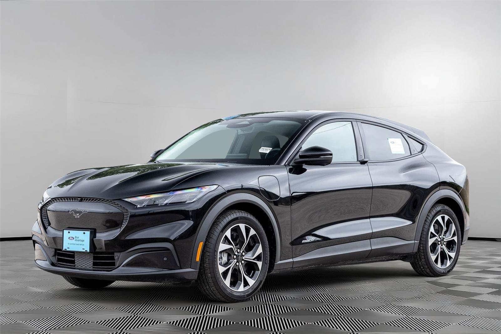 Certified 2025 Ford Mustang Mach-E Select RWD image 11