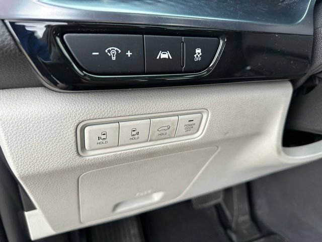 Used 2023 Kia Carnival SX Prestige FWD image 24
