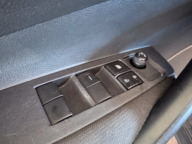Used 2024 Toyota Corolla LE FWD image 10