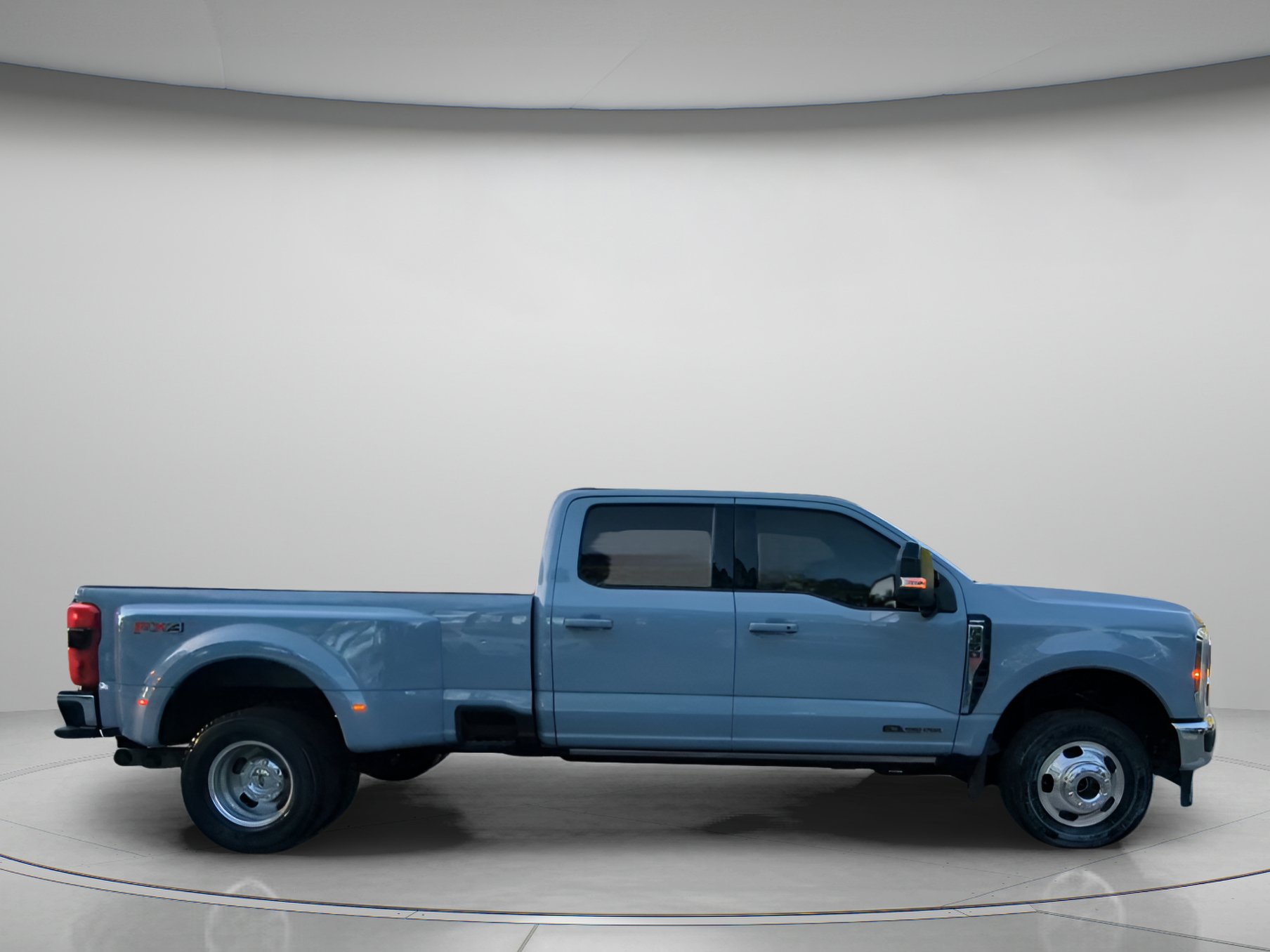 Certified 2024 Ford F350 Lariat w/ Lariat Ultimate Package AWD/4WD image 32
