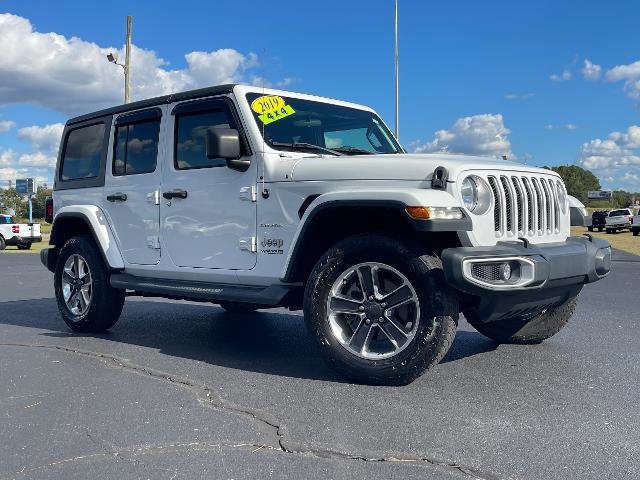 Used 2019 Jeep Wrangler Unlimited Sahara AWD/4WD image 6