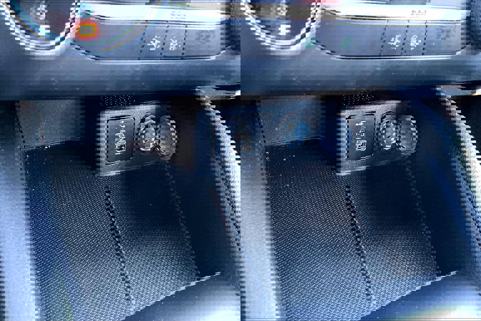 Certified 2025 Ford Escape ST-Line image 31